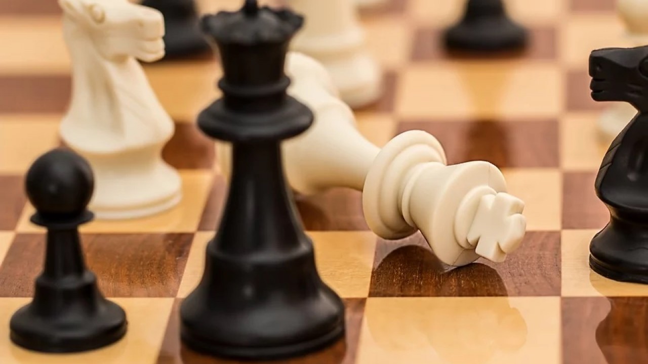 Partida simultânea de xadrez com Mequinho é destaque no feriado